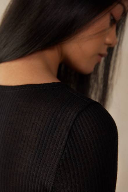 Intimissimi ženske 019-črna oblačila 2R8X1345 volnen in svilen zgornji del z dolgimi rokavi in ​​okroglim izrezom