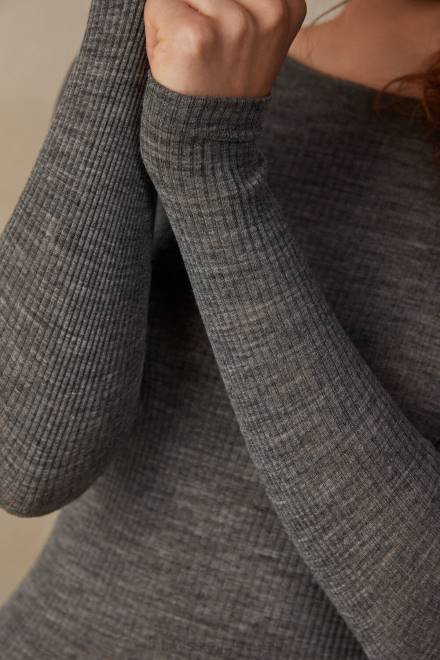 Intimissimi ženske 7481-aluminij siva mešanica oblačila 2R8X1340 volnen in svilen zgornji del z dolgimi rokavi in ​​okroglim izrezom